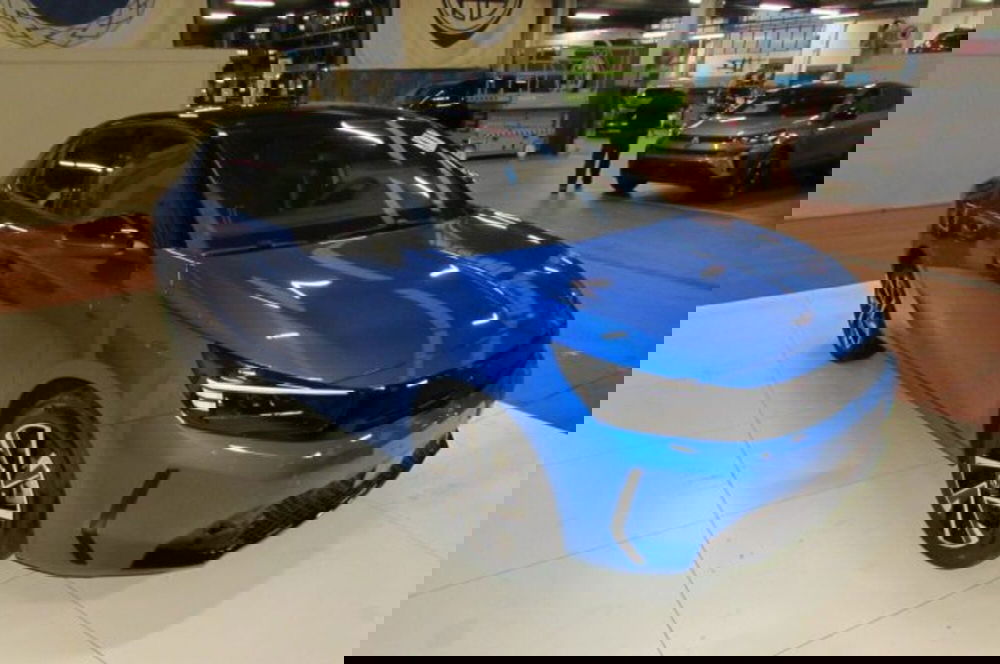 Opel Corsa nuova a Milano (2)