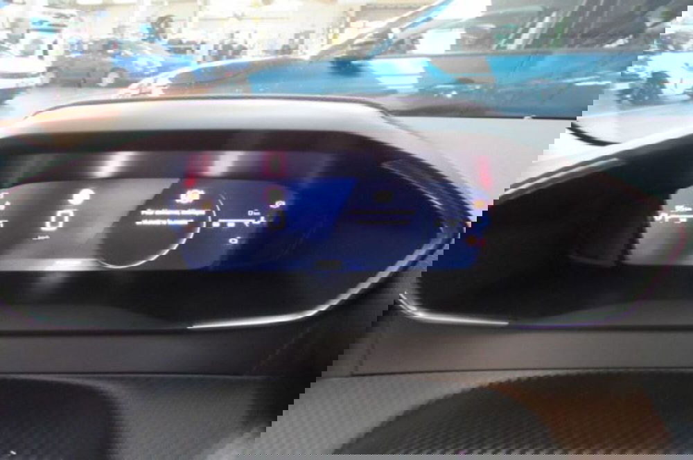 Peugeot 208 nuova a Milano (13)