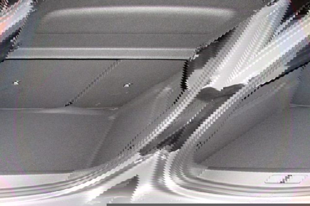 Peugeot 208 nuova a Milano (15)