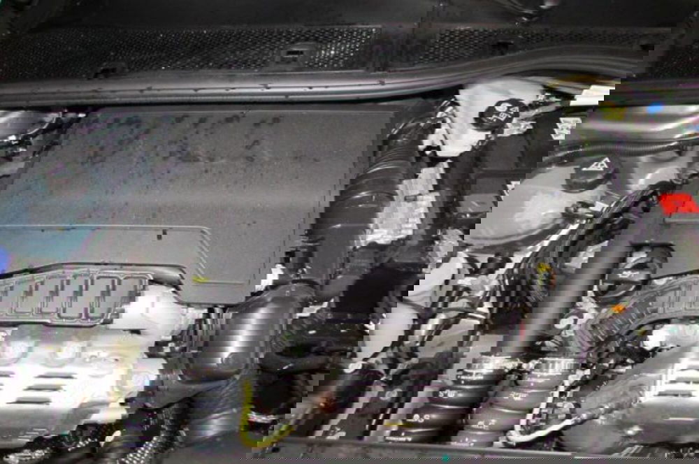 Peugeot 208 nuova a Milano (17)