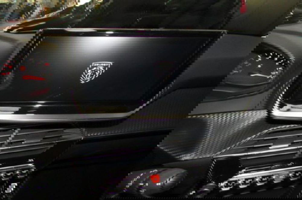 Peugeot 208 nuova a Milano (8)