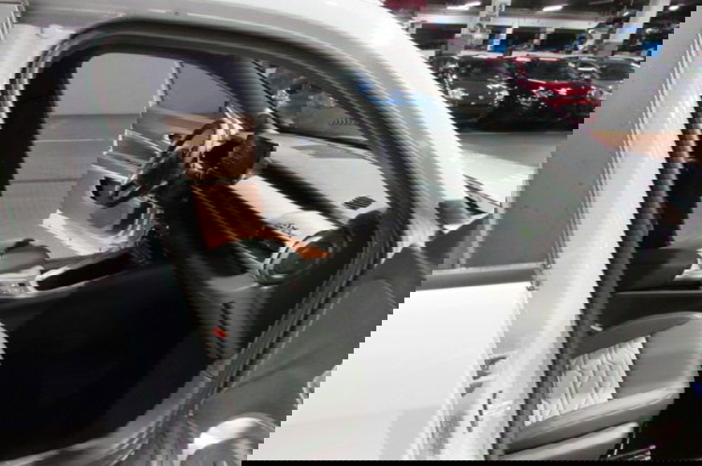 Jeep Avenger nuova a Milano (16)