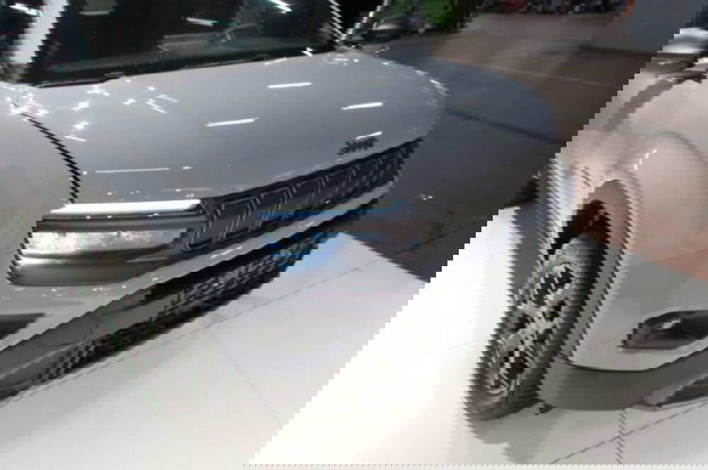 Jeep Avenger nuova a Milano (17)