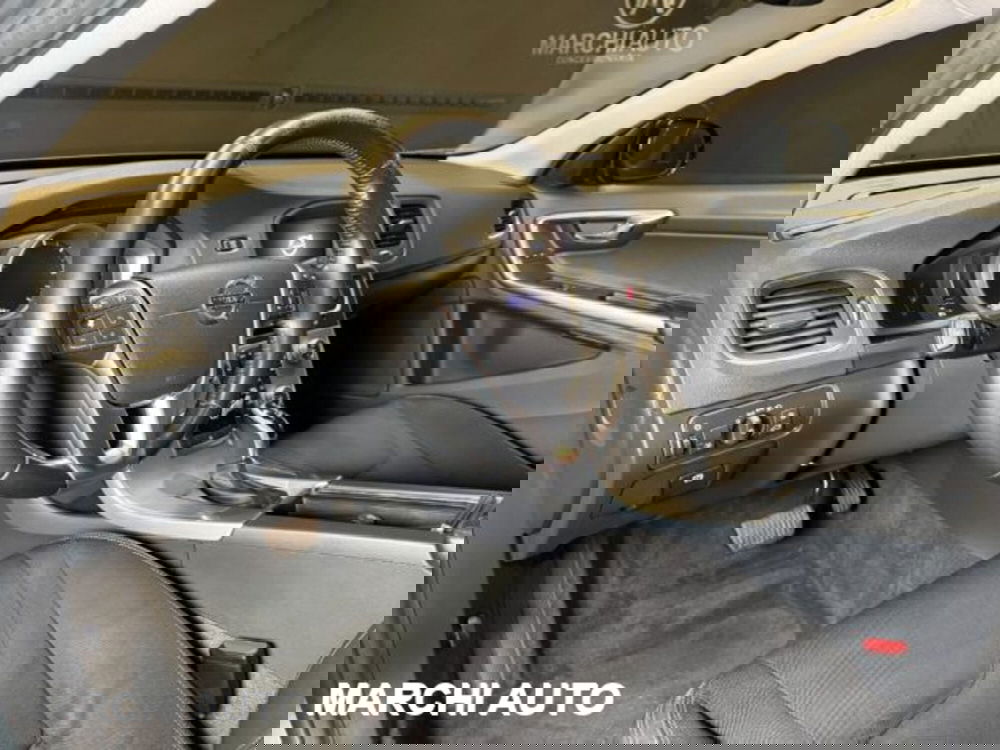 Volvo V60 Cross Country usata a Perugia (10)