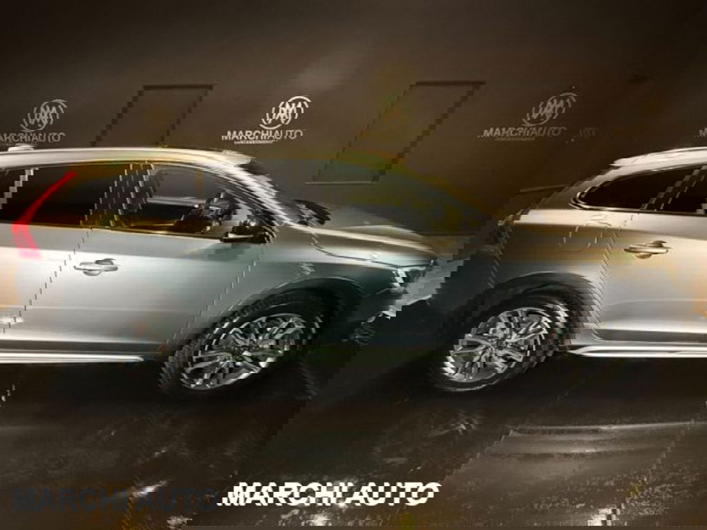 Volvo V60 Cross Country usata a Perugia (4)