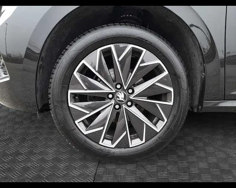 Skoda Kamiq usata a Ravenna (14)