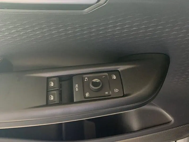 Cupra Born usata a Vicenza (10)