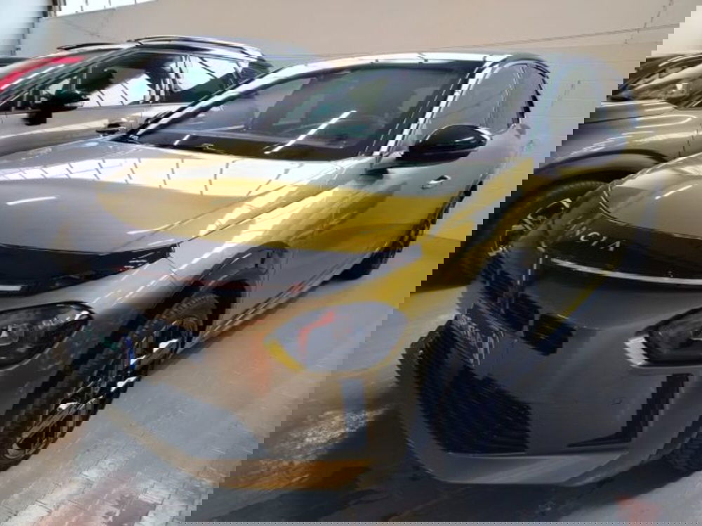 Lancia Ypsilon usata a Forlì-Cesena