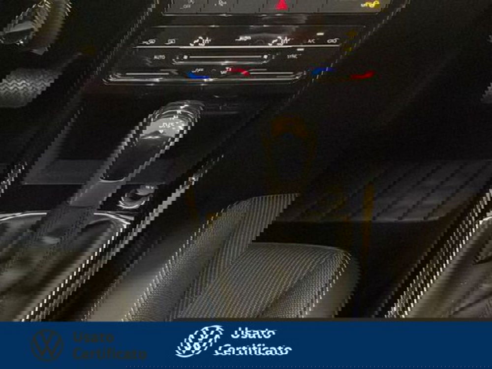 Volkswagen T-Cross usata a Vicenza (11)