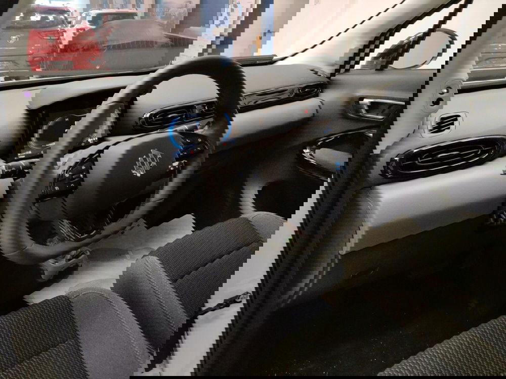 Leapmotor T03 nuova a L'Aquila (11)