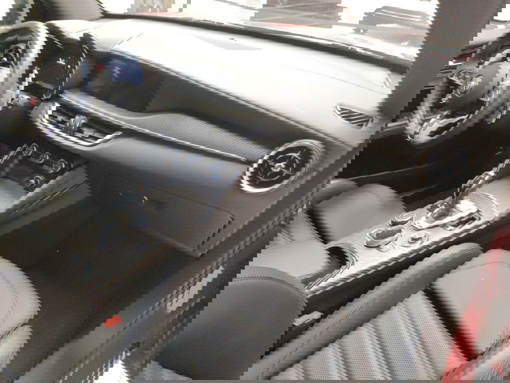 Alfa Romeo Stelvio usata a Teramo (12)