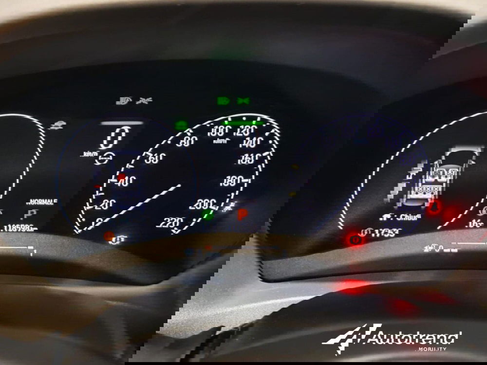 Honda HR-V usata a Bari (11)