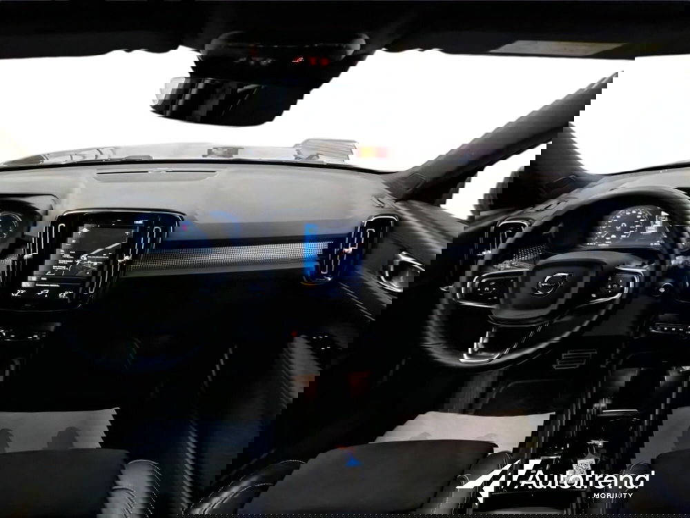 Volvo XC40 usata a Bari (11)