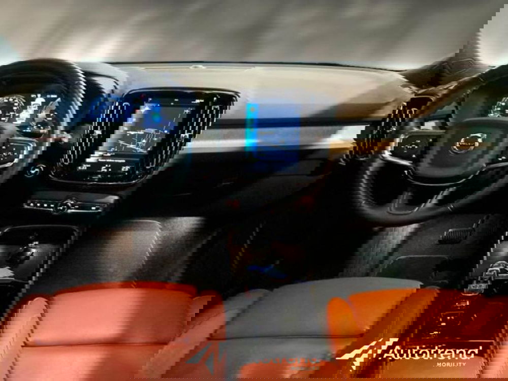 Volvo XC40 usata a Bari (5)