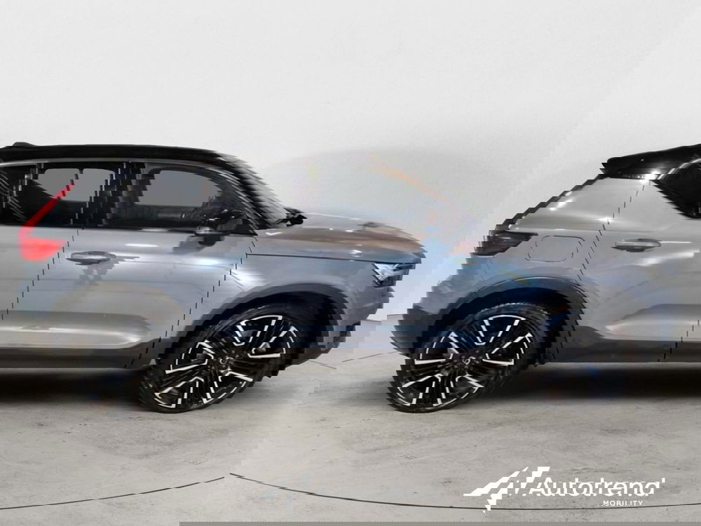 Volvo XC40 usata a Bari (5)