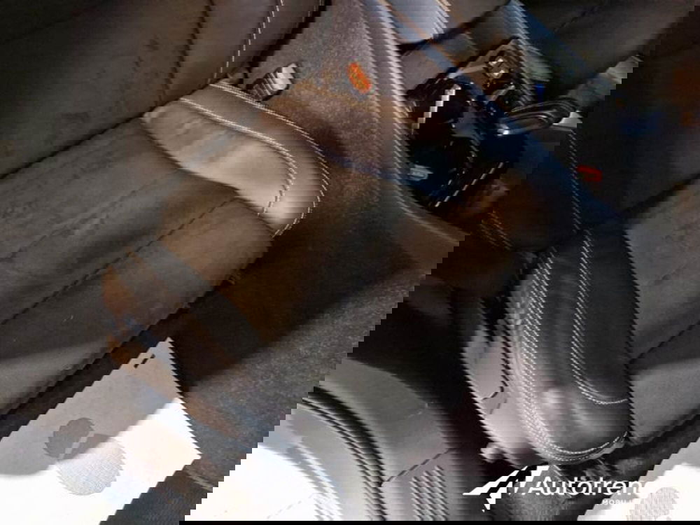 Volvo XC40 usata a Bari (9)