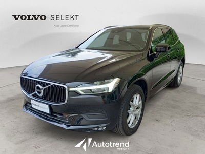 Volvo XC60 B4 (d) AWD Geartronic Momentum Pro del 2021 usata a Bari