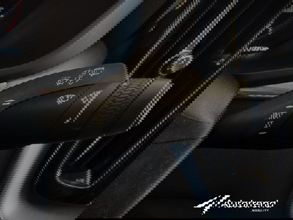 Volvo XC60 usata a Bari (12)