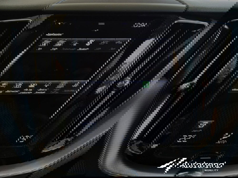 Volvo XC60 usata a Bari (14)