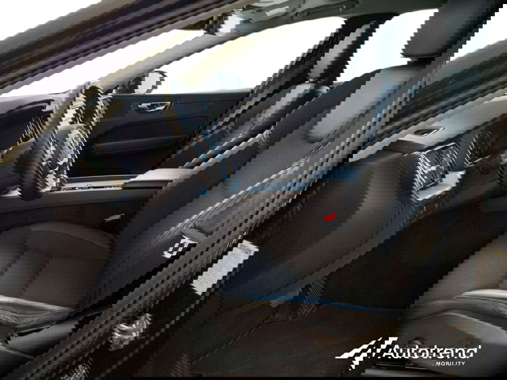 Volvo XC60 usata a Bari (6)