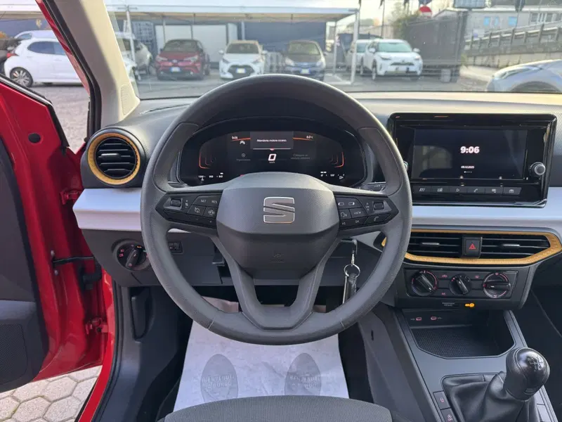 SEAT Arona usata a Como (8)