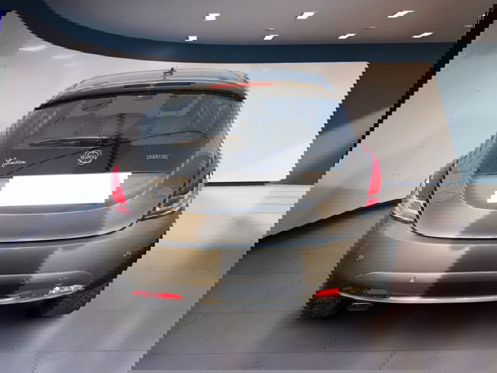 Lancia Ypsilon usata a Torino (5)