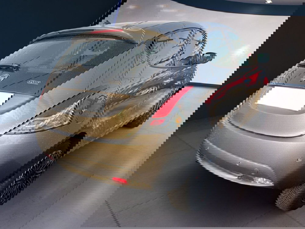 Lancia Ypsilon usata a Torino (6)