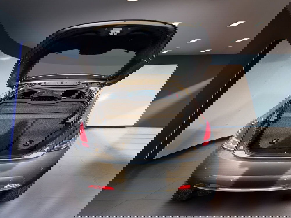 Lancia Ypsilon usata a Torino (7)