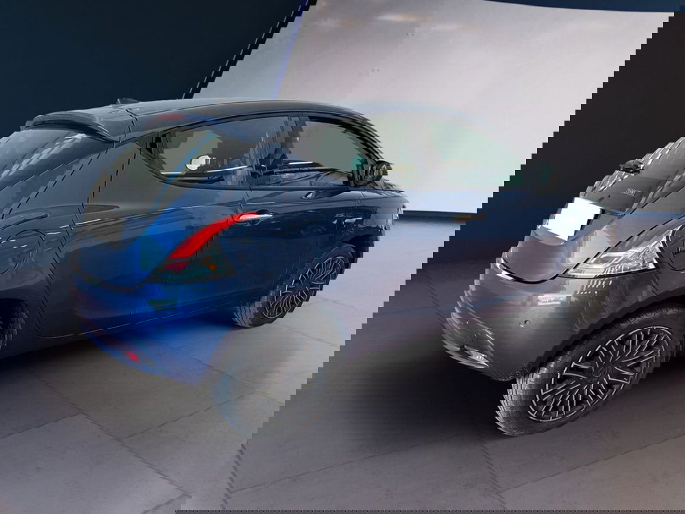 Lancia Ypsilon usata a Torino (4)