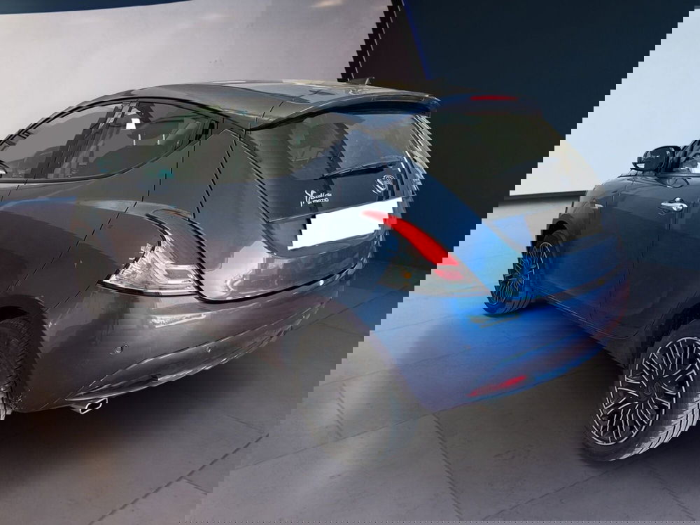 Lancia Ypsilon usata a Torino (6)