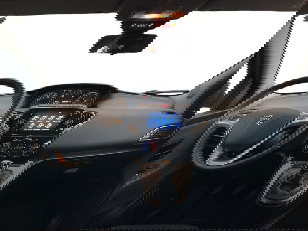 Lancia Ypsilon usata a Torino (11)