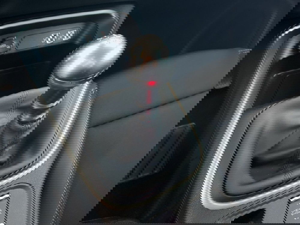 Jeep Avenger usata a Torino (13)