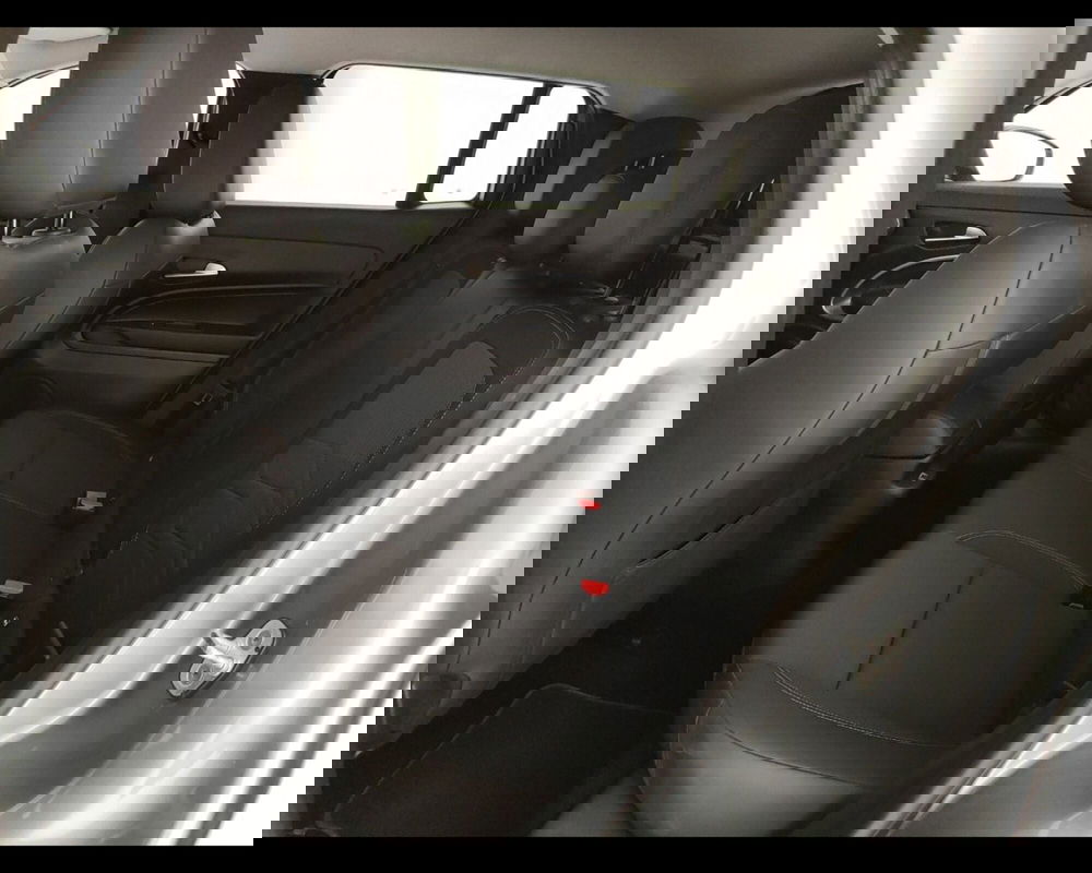 Jeep Avenger usata a Caserta (18)