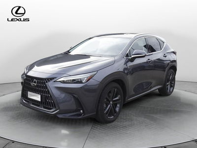 Lexus NX Plug-in 4WD Premium del 2023 usata a Montebelluna