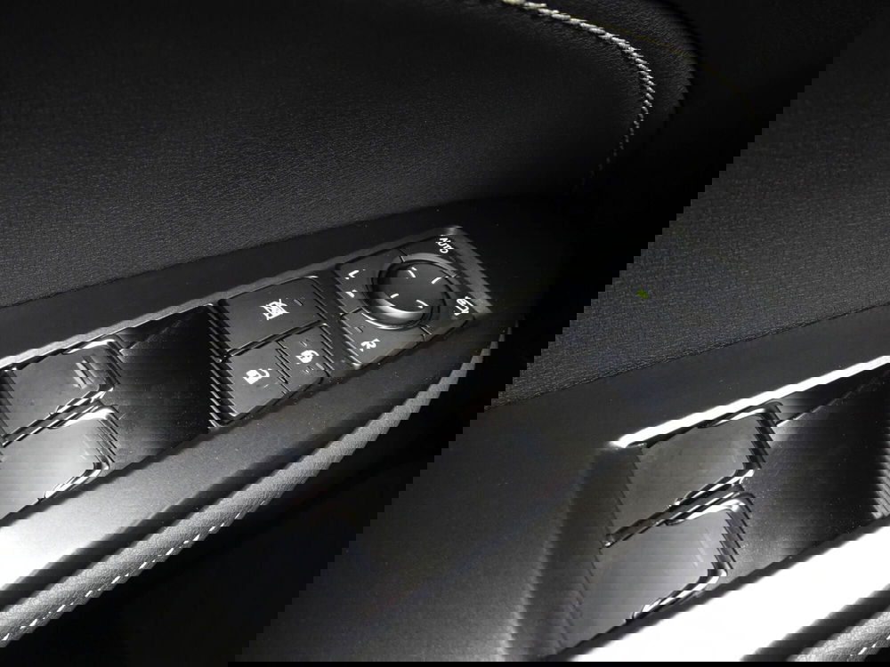 Lexus NX usata a Treviso (17)