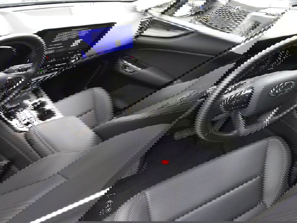 Lexus NX usata a Treviso (9)