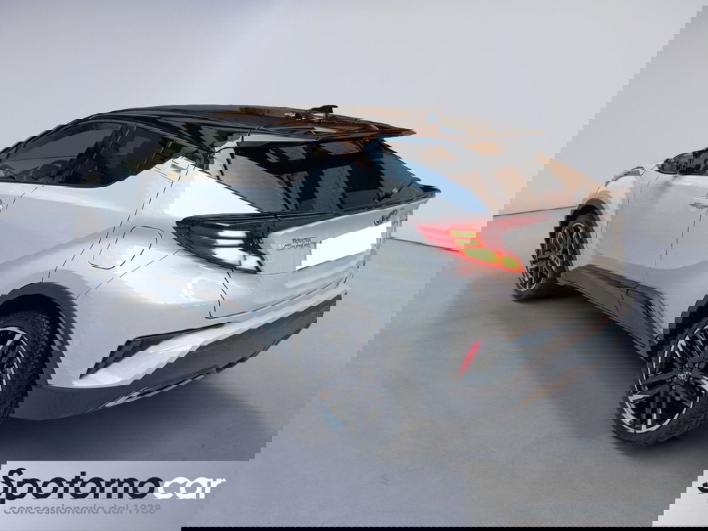 Toyota Toyota C-HR usata a Milano (4)