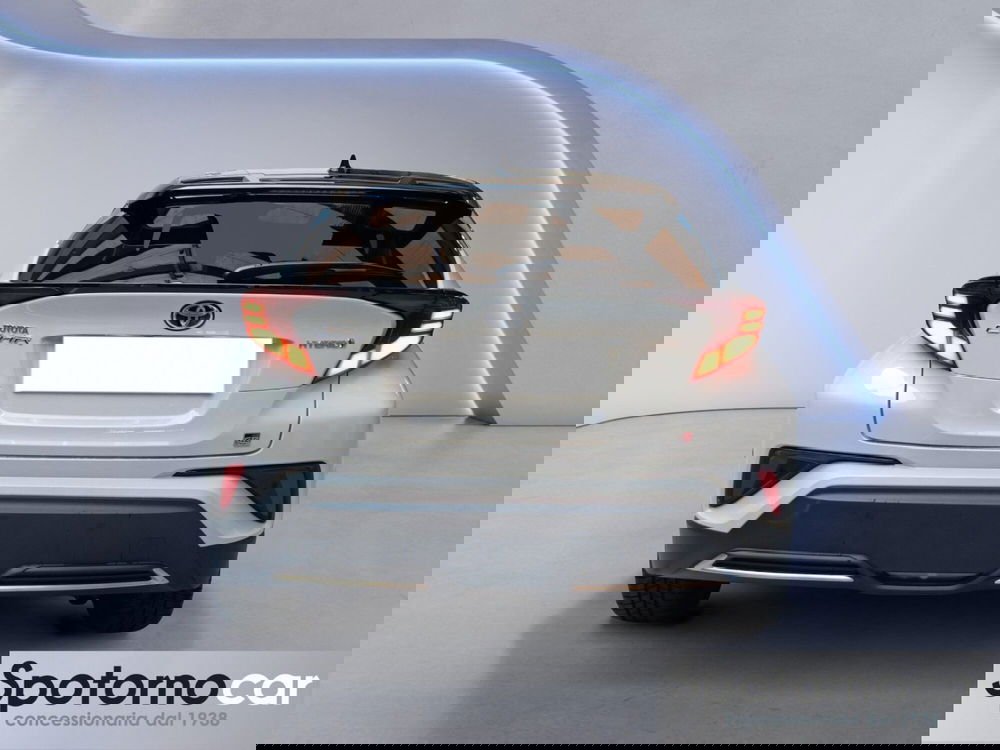 Toyota Toyota C-HR usata a Milano (5)