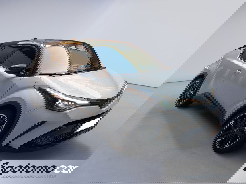 Toyota Toyota C-HR usata a Milano (8)
