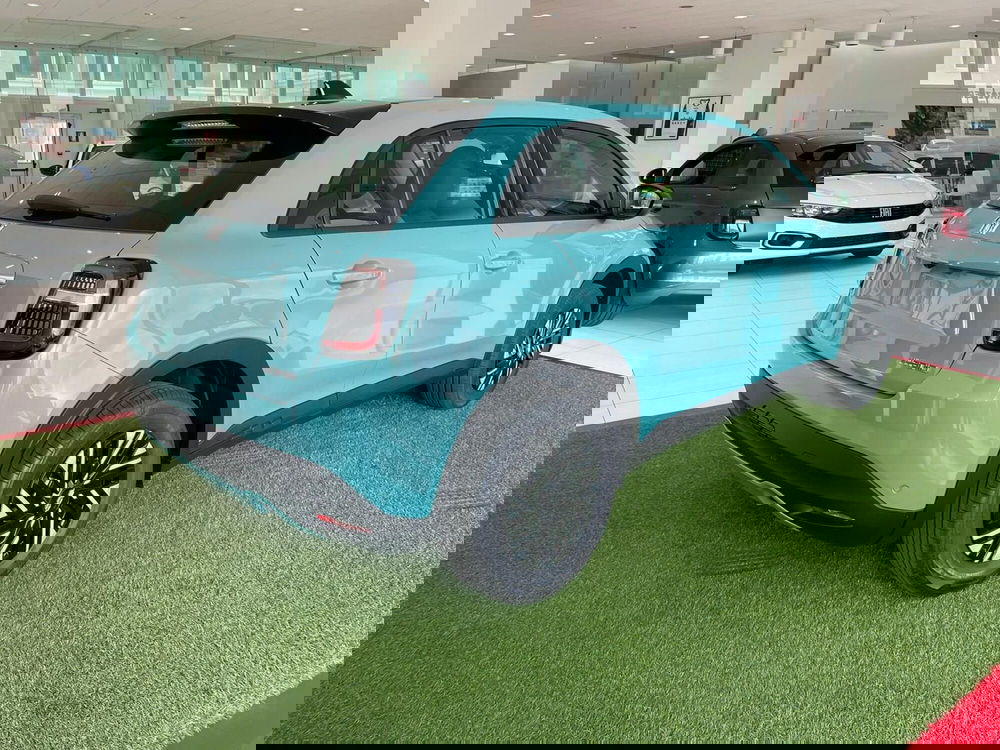 Fiat 600 nuova a Reggio Emilia (2)