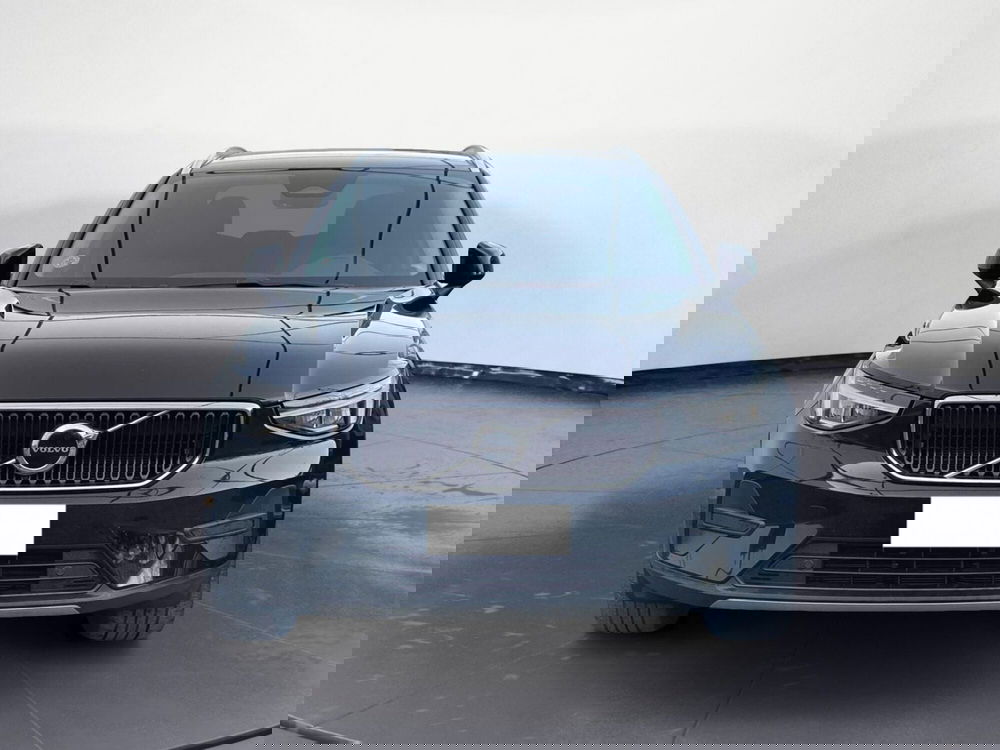 Volvo XC40 usata a Como (2)