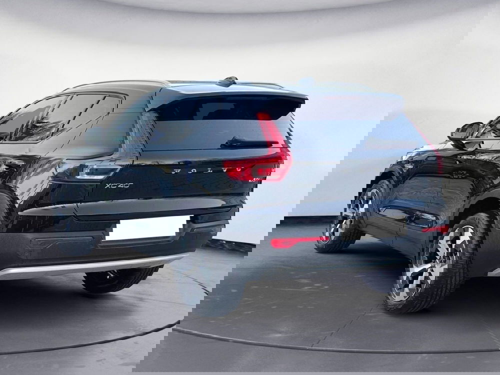 Volvo XC40 usata a Como (4)