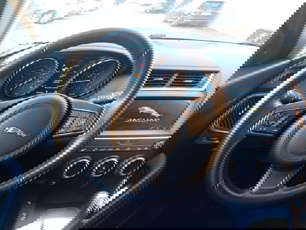 Jaguar E-Pace usata a Pordenone (13)