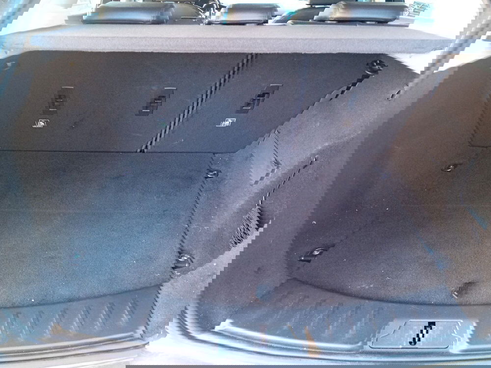 Jaguar E-Pace usata a Pordenone (9)