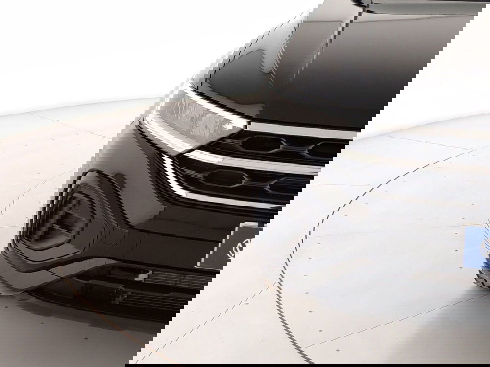 Volkswagen T-Roc nuova a Massa-Carrara (5)