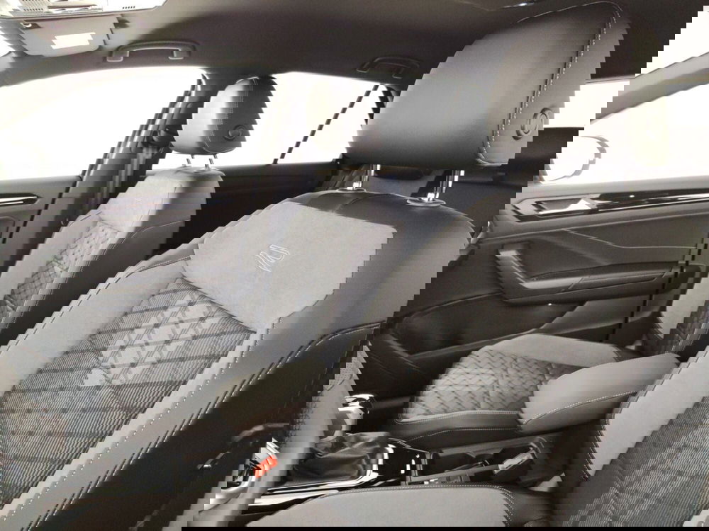 Volkswagen T-Roc nuova a Massa-Carrara (9)