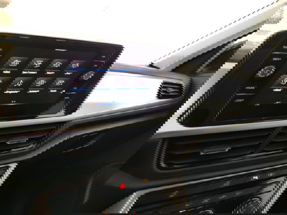 Volkswagen T-Roc usata a Massa-Carrara (15)