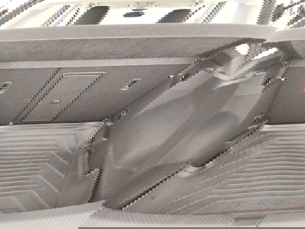 Volkswagen T-Roc usata a Massa-Carrara (16)