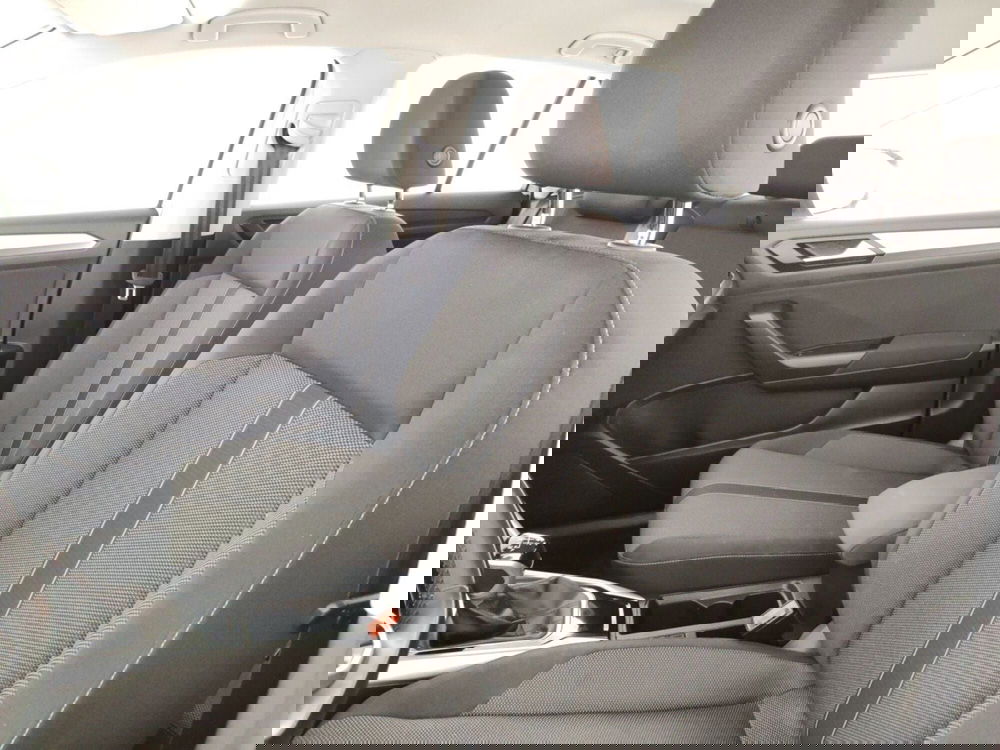 Volkswagen T-Roc usata a Massa-Carrara (9)