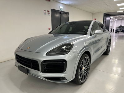 Porsche Cayenne 3.0 V6 del 2021 usata a Alba